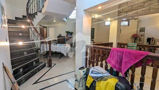 FOR SALE 40x90 Renovated 9-Beds Triple Storey E_11/2