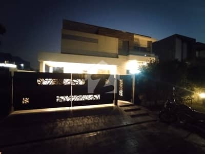 1 KANAL ELEGANT AND SUPER HOT LOCATED BUNGALOW IS AVAILABLE IN THE BEST BLOCK OF DHA LAHORE.