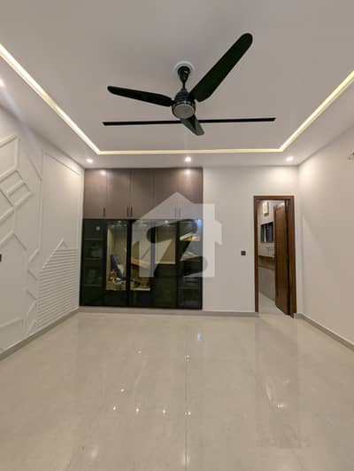 1 Kanal Brand New Luxury House for Sale in Nespak Housing Society Phase 3 Lahore | 7 Beds | Prime Location