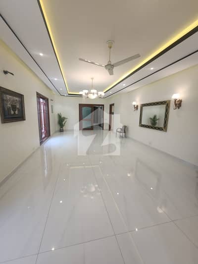 دارالامان سوسائٹی کراچی میں 5 کمروں کا 1 کنال مکان 32.0 کروڑ میں برائے فروخت۔