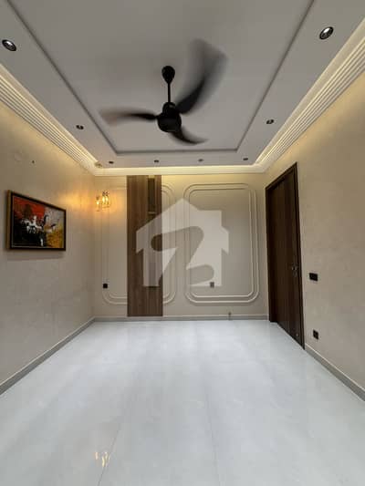 Upper Portion Of 10 Marla House Available For Rent In Bahria Town Lahore Upper Portion Of 10 Marla House Available For Rent In Bahria Town Lahore