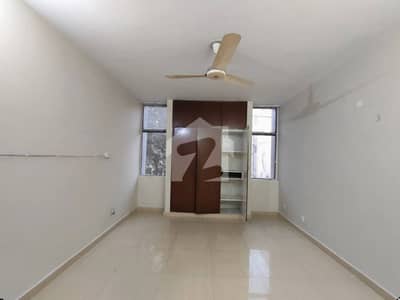 10-Marla Fully Renovated ( Apartment | Flat ) **For Sale | Askari-2**