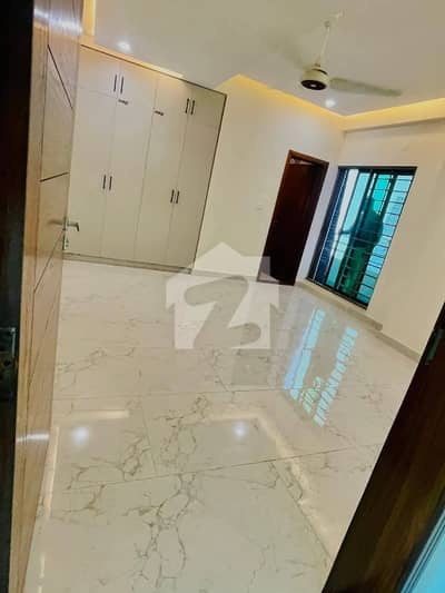 3 Beds Apartment For Sale Very Rare Option In Askari 10 Sector S