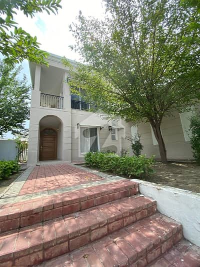 عمارکینیان ویوز اسلام آباد میں 5 کمروں کا 1 کنال مکان 7.5 کروڑ میں برائے فروخت۔ عمارکینیان ویوز اسلام آباد میں 5 کمروں کا 1 کنال مکان 7.5 کروڑ میں برائے فروخت۔