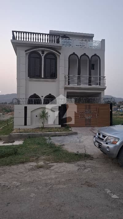 F block 5 Marla beautifull Corner House 4 sale