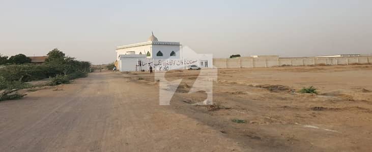 Prime 200 Sq. Yard. Plot in Samnan Town Karachi Located 12 km from Sohrab Goth