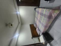 Furnish Room Available In E11/4 For Ladies Only