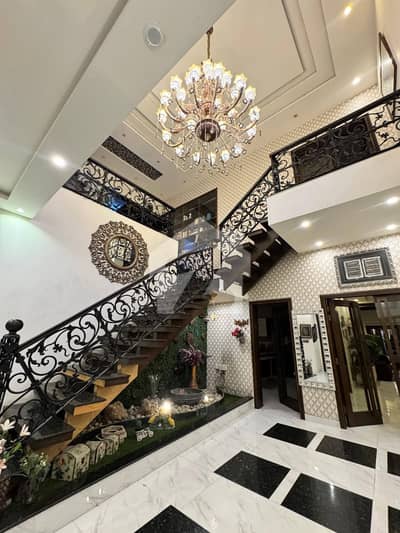 10 MARLA ELEGANT AND FULLY MAINTAINED SUPER HOT LOCATED BUNGALOW IS AVAILABLE IN THE BEST BLOCK OF DHA LAHORE.