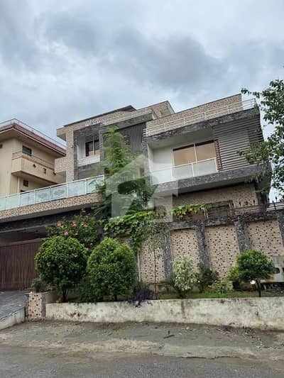 Upper Portion For Rent F-15/1