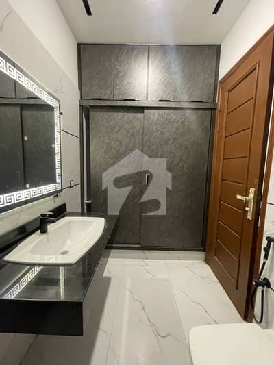 400 Sq/yd Brand New Luxury House