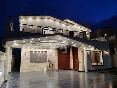 Aesthetic Prime Location House Of 20 Marla For sale Is Available Aesthetic Prime Location House Of 20 Marla For sale Is Available