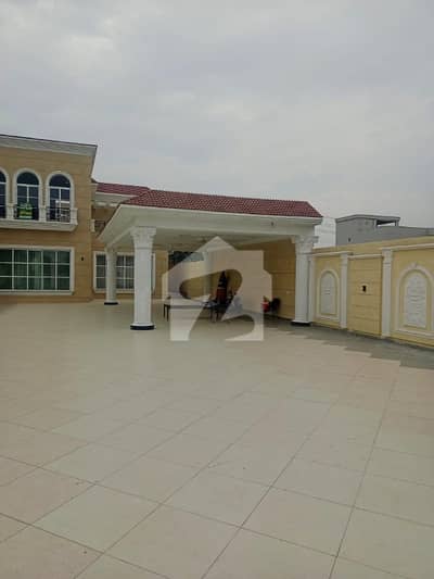 عبداللہ گارڈنز ایسٹ کینال روڈ,کینال روڈ,فیصل آباد میں 8 کمروں کا 4 کنال مکان 50.0 کروڑ میں برائے فروخت۔