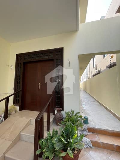 600 Yards Bunglow For Rent DHA Phase 6
