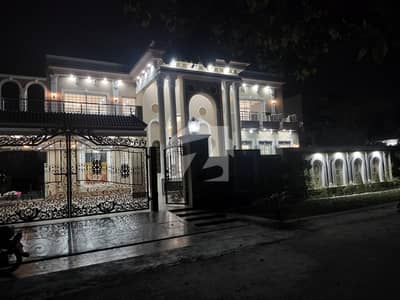 40 Marla New House Available For Sale 150 Feet Road 6 Beds Cinema Hall Near Park Demand 15 Crore 50 lac
