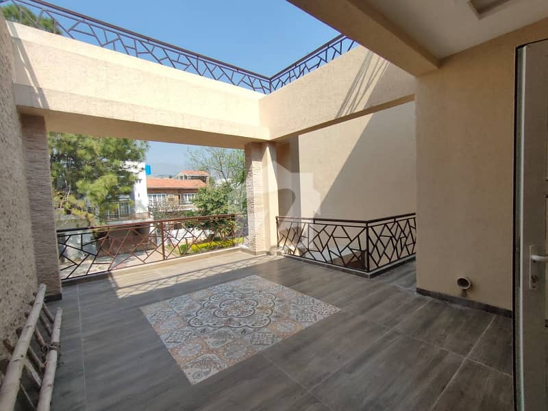 Full House For Available For Rent In F-6 Full House For Available For Rent In F-6