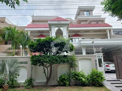 26 Marla Luxury First Floor Portion for Rent