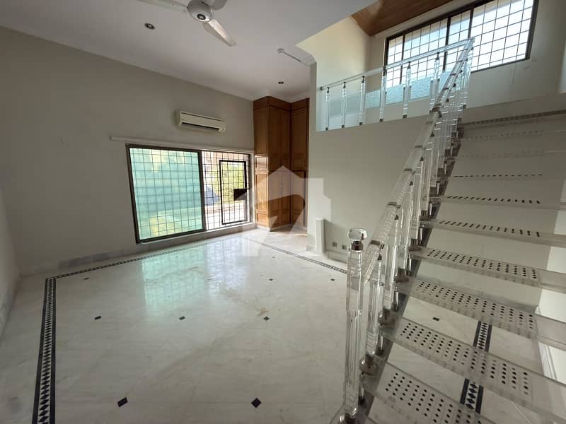 F-7 6bedroom House Fully Renovated For Rent F-7 6bedroom House Fully Renovated For Rent
