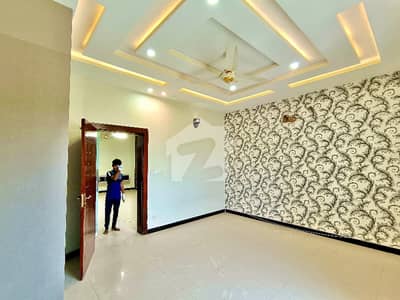 Elegant 10 Marla House for rent Elegant 10 Marla House for rent