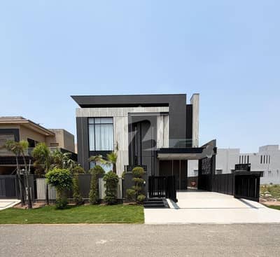 Main Brother 's Offer 1Kanal Ultra Modern Duble Height Lobby W Block Brand New Full House For Rent 5Bed Room Attached Bath TV Lounge Kitchen Drawing Room Dining Room Store Huge Lown 2Servent Quarter Servent Quarter Bath