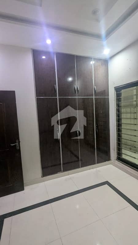 ڈریم گارڈنز ڈیفینس روڈ,لاہور میں 4 کمروں کا 5 مرلہ مکان 1.05 لاکھ میں کرایہ پر دستیاب ہے۔ ڈریم گارڈنز ڈیفینس روڈ,لاہور میں 4 کمروں کا 5 مرلہ مکان 1.05 لاکھ میں کرایہ پر دستیاب ہے۔