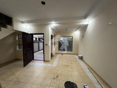 A well structured 5 marla model house for sale