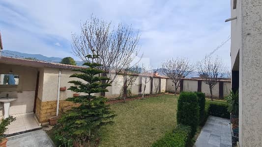 کاکول روڈ ایبٹ آباد میں 1 کنال Studio پینٹ ہاؤس 80.0 ہزار میں کرایہ پر دستیاب ہے۔