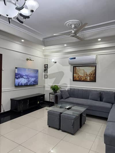 1, 2 & 3 BED LUXURY APARTMENTS AVAILABLE FOR SHORT-TERM 1/2 MONTH FOR RENT F-11 Islamabad.