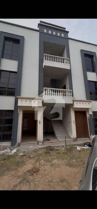 One Bed Villa Apartment of 3.5 Marla Available for Sale on 2 Year installment Plan in Overseas East Block of Capital Smart City