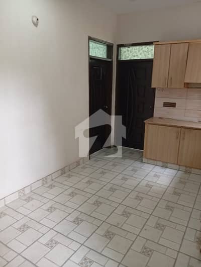 Prime Location 800 Square Feet Flat For Sale In Gulistan-E-Jauhar - Block 3 Karachi