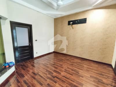 Luxury 1 Kanal Bungalow For Rent In DHA Phase 5