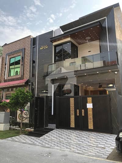 5 Marla Brand New Luxury First Entry House Available For Rent In Bahria Town Lahore.
