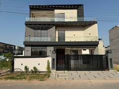 Buch Villas 9.50 Marla Double Height Luxury House Manik Block 60 Ft Facing Road Trip Storey House Ideal Location