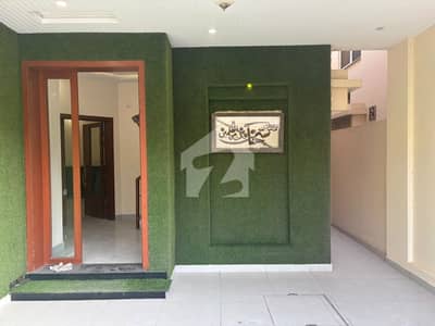 رائل آرچرڈ - بلاک ای رائل آرچرڈ,ملتان پبلک سکول روڈ,ملتان میں 4 کمروں کا 8 مرلہ مکان 2.6 کروڑ میں برائے فروخت۔ رائل آرچرڈ - بلاک ای رائل آرچرڈ,ملتان پبلک سکول روڈ,ملتان میں 4 کمروں کا 8 مرلہ مکان 2.6 کروڑ میں برائے فروخت۔