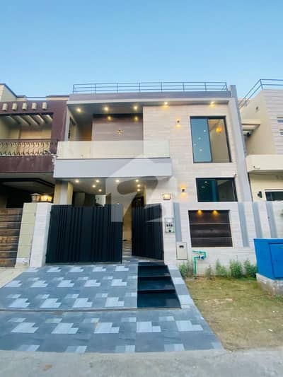 Ultra-Modern 7 Marla House for Rent DHA Phase 6