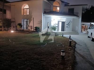 ڈی ایچ اے فیز 5 ڈی ایچ اے ڈیفینس,کراچی میں 5 کمروں کا 2 کنال مکان 22.0 کروڑ میں برائے فروخت۔