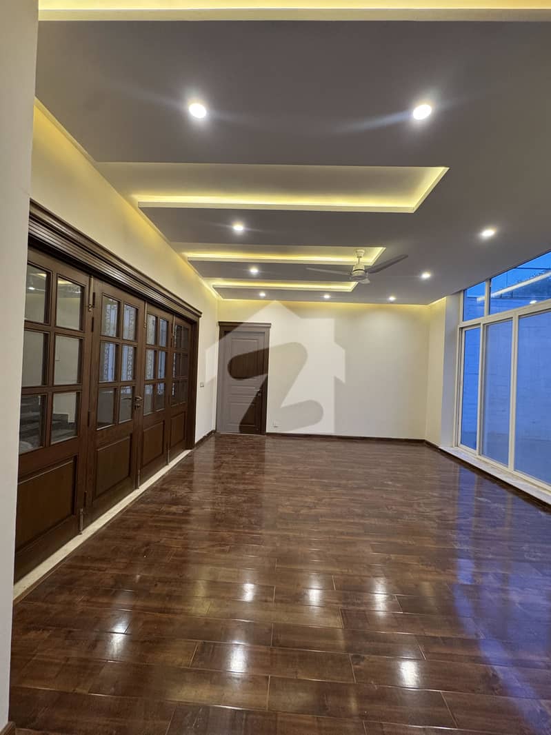 Elite 5 Kanal Farm House For Rent Elite 5 Kanal Farm House For Rent