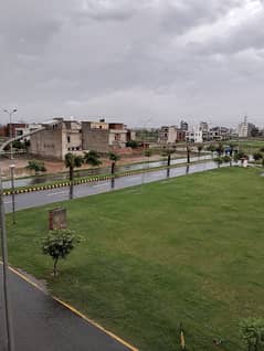 10 Marla Crystal Block Plots Pair - 85 Feet Road - Near Second Entrance - 3 Month Time