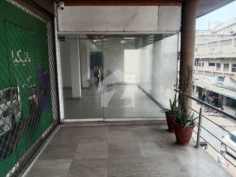 مین مارکیٹ گلبرگ,لاہور میں 8 مرلہ Studio دفتر 3.0 لاکھ میں کرایہ پر دستیاب ہے۔ مین مارکیٹ گلبرگ,لاہور میں 8 مرلہ Studio دفتر 3.0 لاکھ میں کرایہ پر دستیاب ہے۔