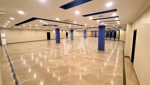 ائیرپورٹ روڈ لاہور میں 2 کنال Studio عمارت 15.0 لاکھ میں کرایہ پر دستیاب ہے۔