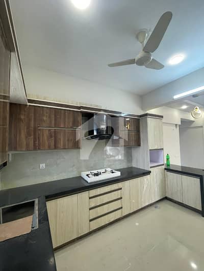 To rent You Can Find Spacious Flat In Clifton - Block 8