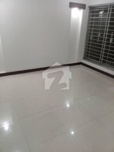1 Kanal Upper Portion For Rent In Green City