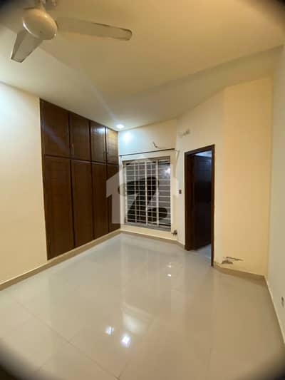 10 marla house available for rent in bahria town phase 3