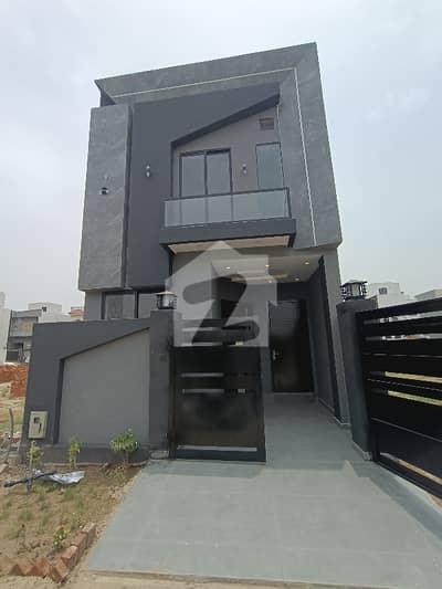 3 MARLA ULTRA MODERN HOUSE AVAILABLE FOR SALE 3 MARLA ULTRA MODERN HOUSE AVAILABLE FOR SALE