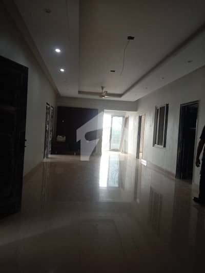 Flat 4 Bedroom D/D Available for Rent in Block 4 Clifton
