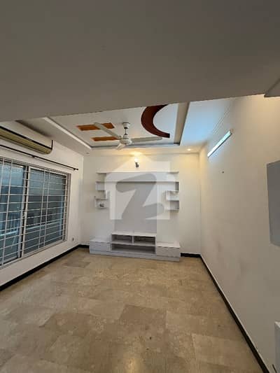 BEAUTIFUL LOCATION HOUSE FOR RENT IN D-12 (CDA SECTOR ISLAMABAD)