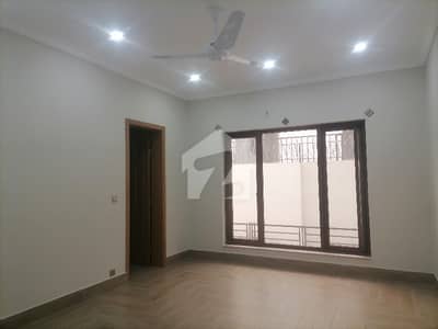 ایف ۔ 7 اسلام آباد میں 1 کنال مکان 16.0 لاکھ میں کرایہ پر دستیاب ہے۔
