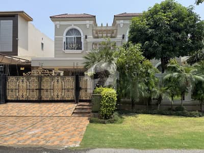 LIKE A BRAND NEW 1 KANAL HOUSE FOR RENT (AC INSTALL)