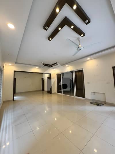 A Beautiful House For Rent Ideal Location All Tile Flooring Front Beautiful Lawn A Beautiful House For Rent Ideal Location All Tile Flooring Front Beautiful Lawn