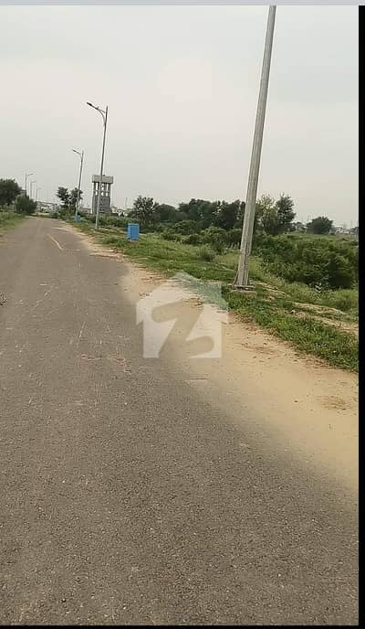 ڈی ایچ اے فیز 2 ڈیفنس (ڈی ایچ اے),لاہور میں 2 کنال رہائشی پلاٹ 9.5 کروڑ میں برائے فروخت۔ ڈی ایچ اے فیز 2 ڈیفنس (ڈی ایچ اے),لاہور میں 2 کنال رہائشی پلاٹ 9.5 کروڑ میں برائے فروخت۔