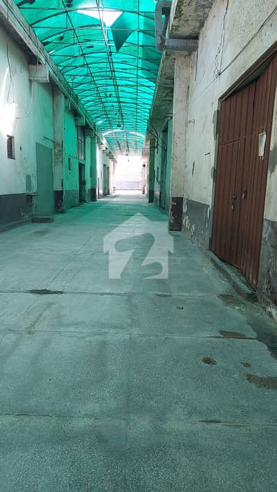 پیکو روڈ لاہور میں 10 کنال Studio گودام 75.0 ہزار میں کرایہ پر دستیاب ہے۔